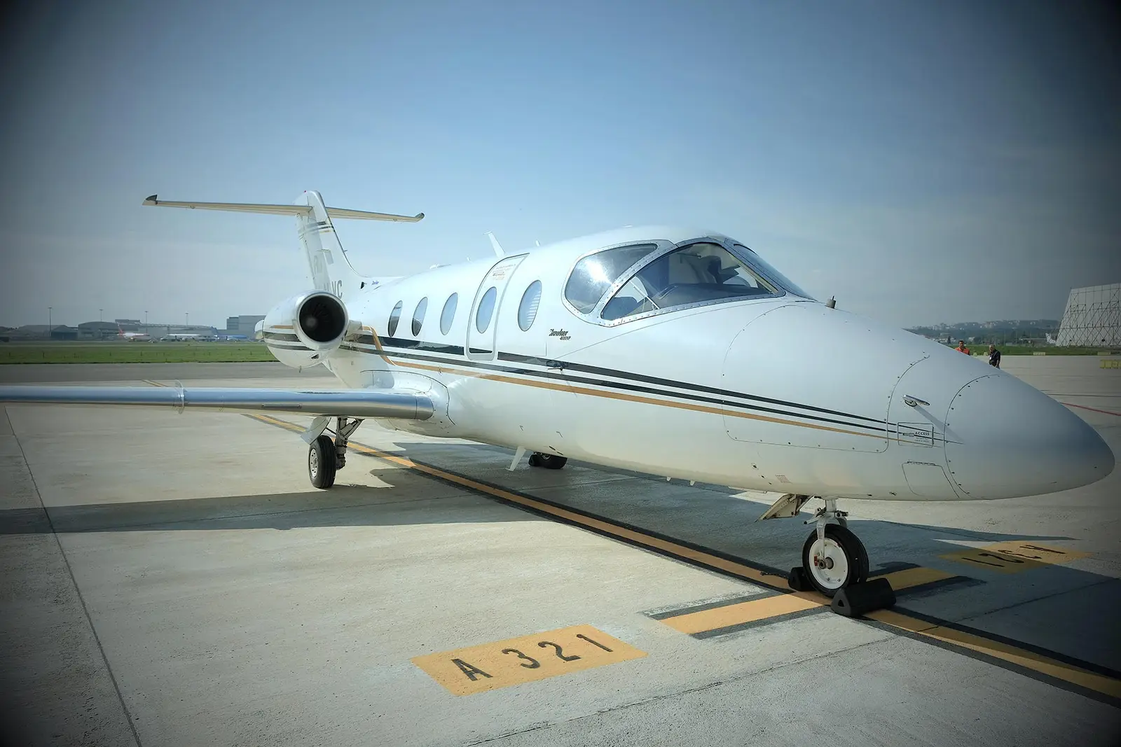 Beechcraft Hawker 400XP I-ALVC operated by SlamAir S.R.L. photo 2
