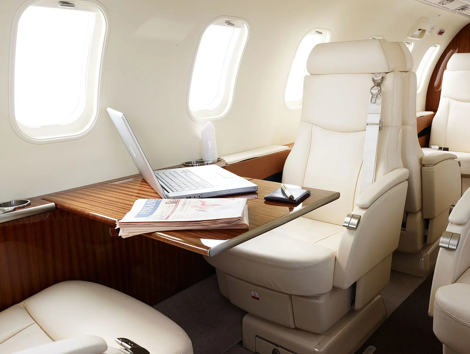 Bombardier Learjet 45XR I-AVNG operated by Avionord Srl photo 4