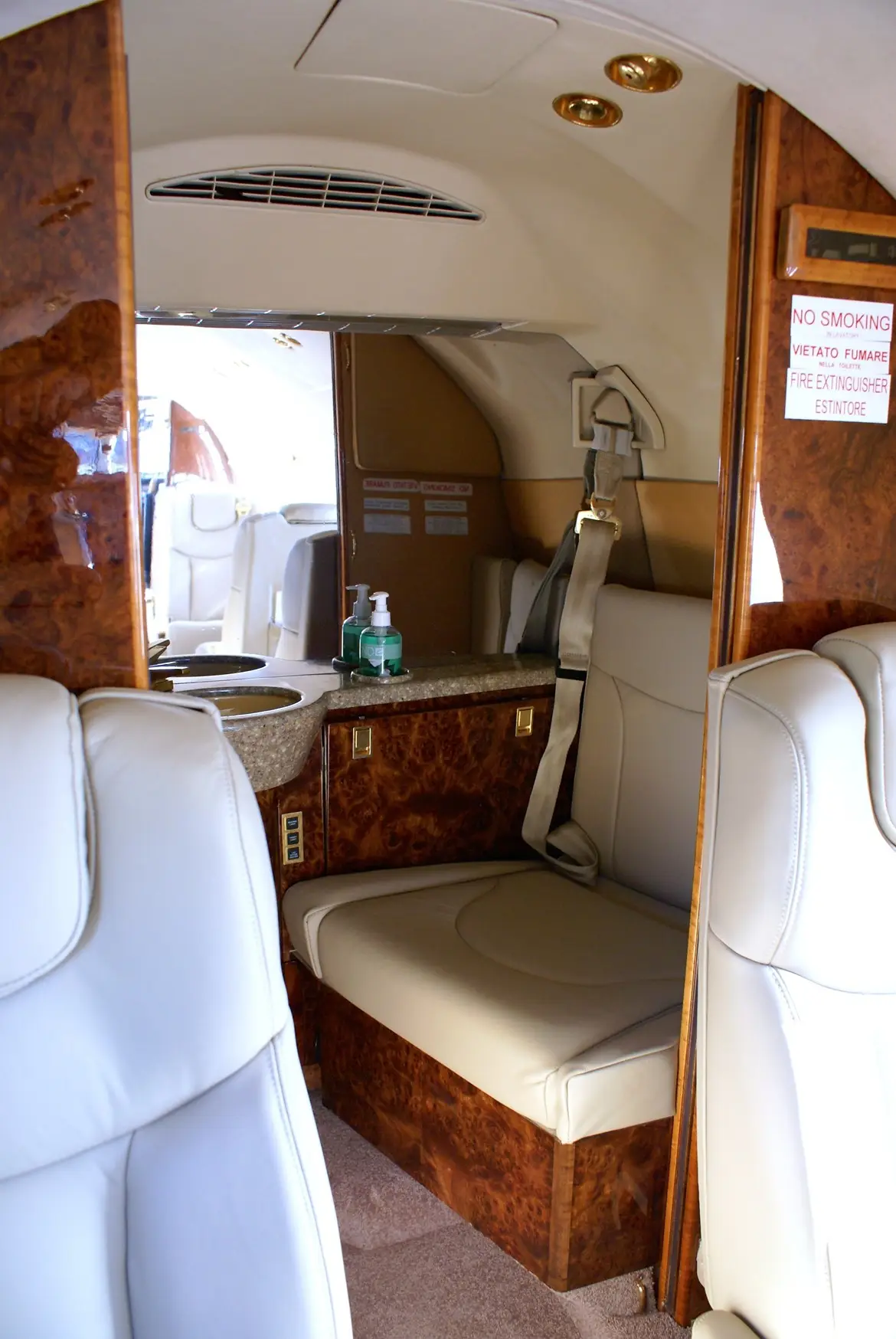 Beechcraft Beechjet 400A I-JSET operated by Aliserio Srl photo 3