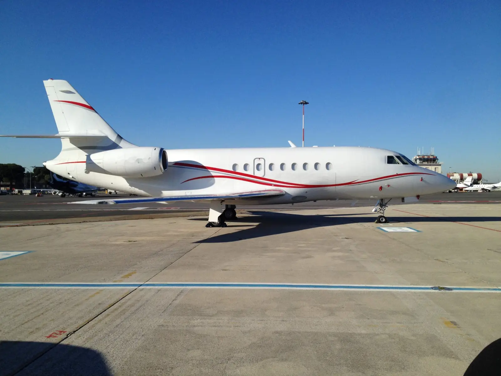 Dassault Falcon 2000 I-KERE operated by Leader S.r.L. photo 2