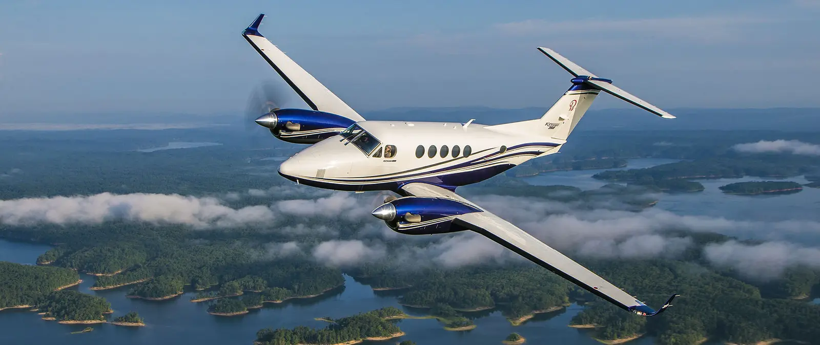 Beechcraft King Air 260 I-PAPS operated by Topjet Executive photo 3