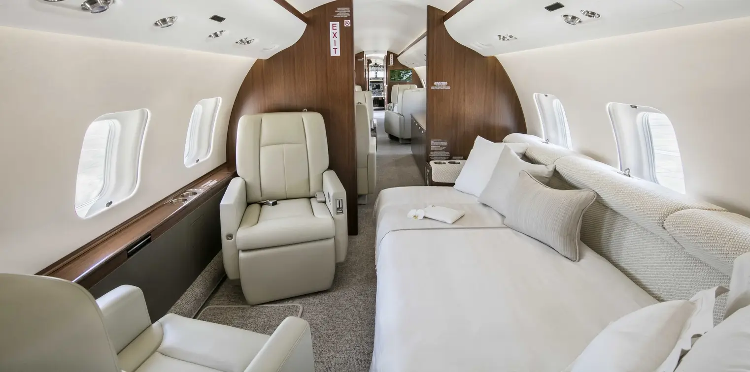 Bombardier Global 6000 I-PFLY operated by Albinati Aeronautics, exterior