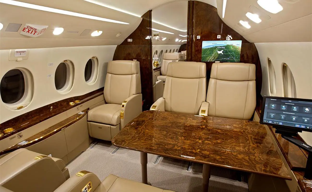 Dassault Falcon 2000LXS JA16AC operated by Fuji Business Jet Co., Ltd. photo 2