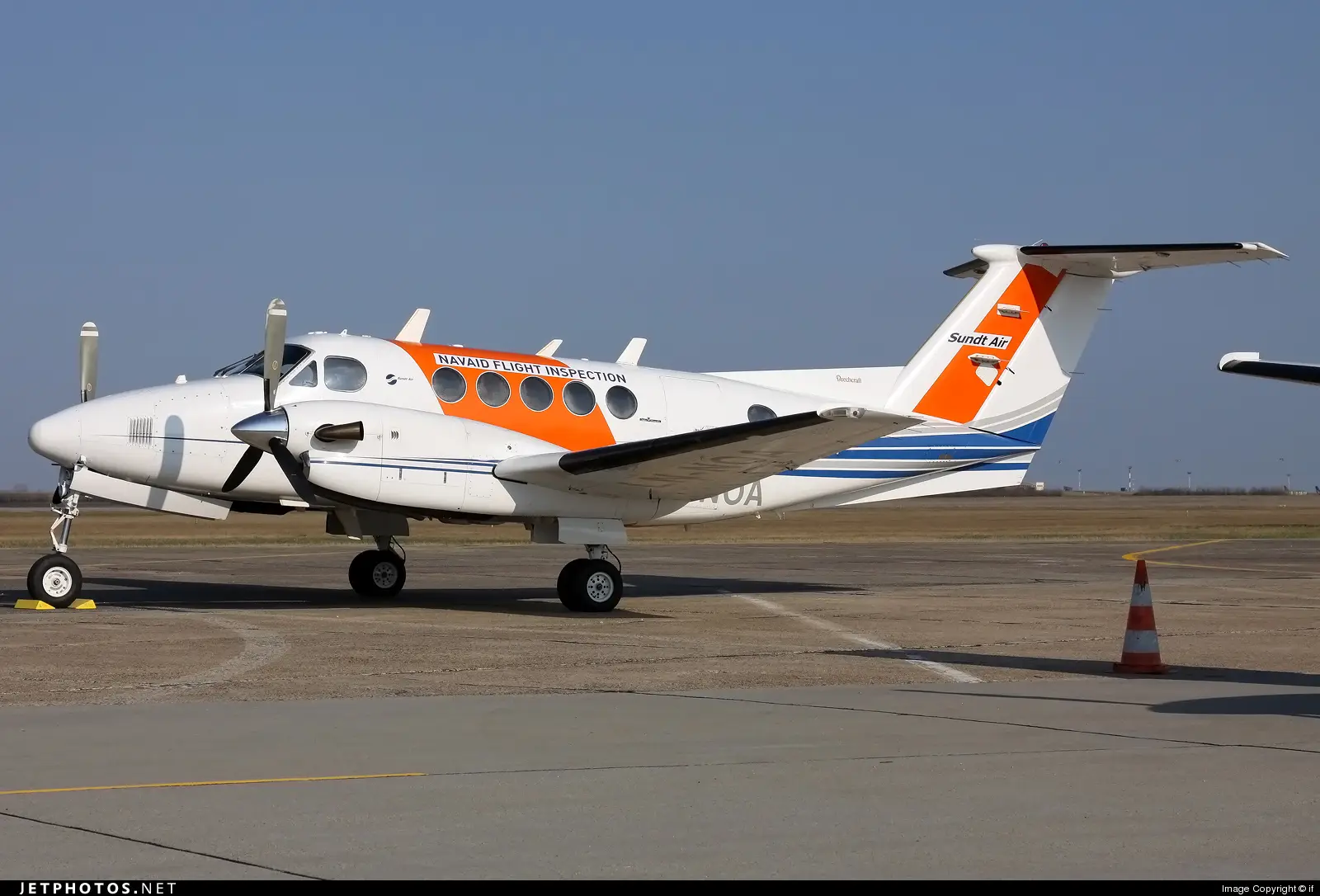 Beechcraft King Air 200 LN-NOA