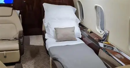 Bombardier Challenger 350 LV-HAT operated by Alba Jet S.A. photo 3