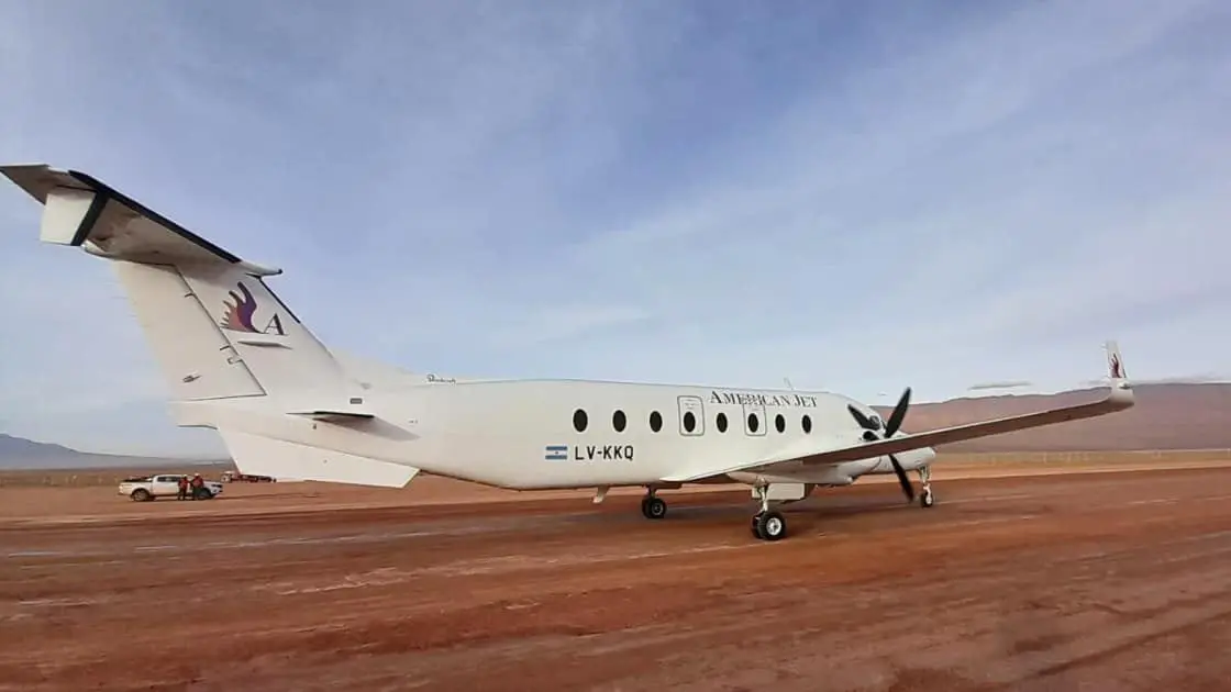 Beechcraft 1900D LV-KKQ operated by American Jet S.A., exterior