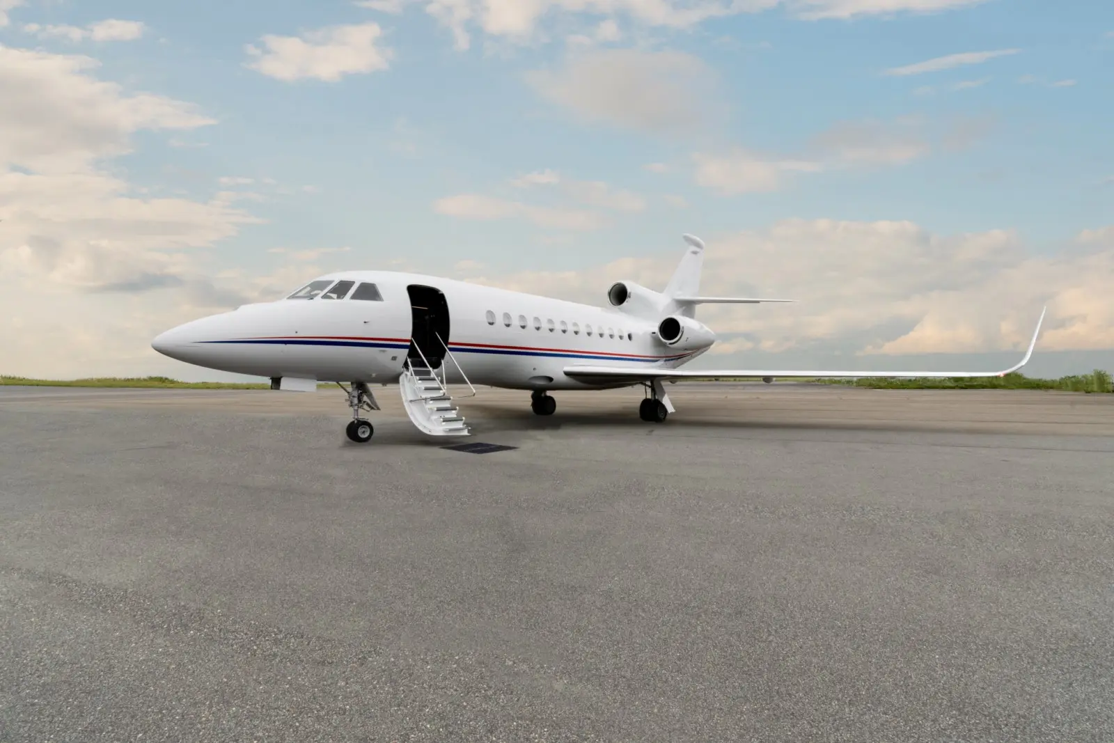 Dassault Falcon 900LX LX-EOS operated by Global Jet photo 6