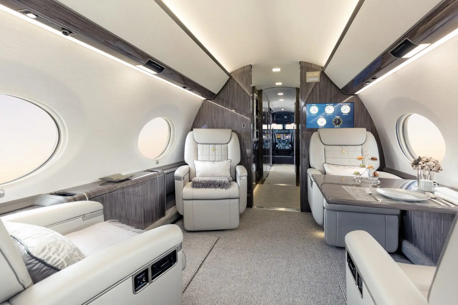 Gulfstream G650ER LX-JLK operated by Global Jet photo 5