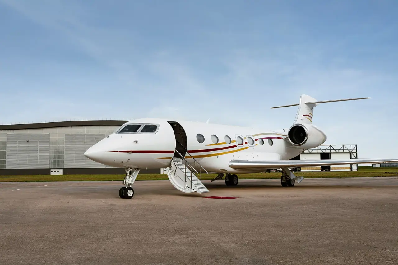 Gulfstream GVII-G500 LX-NJC operated by SPARFELL Aviation Group photo 2