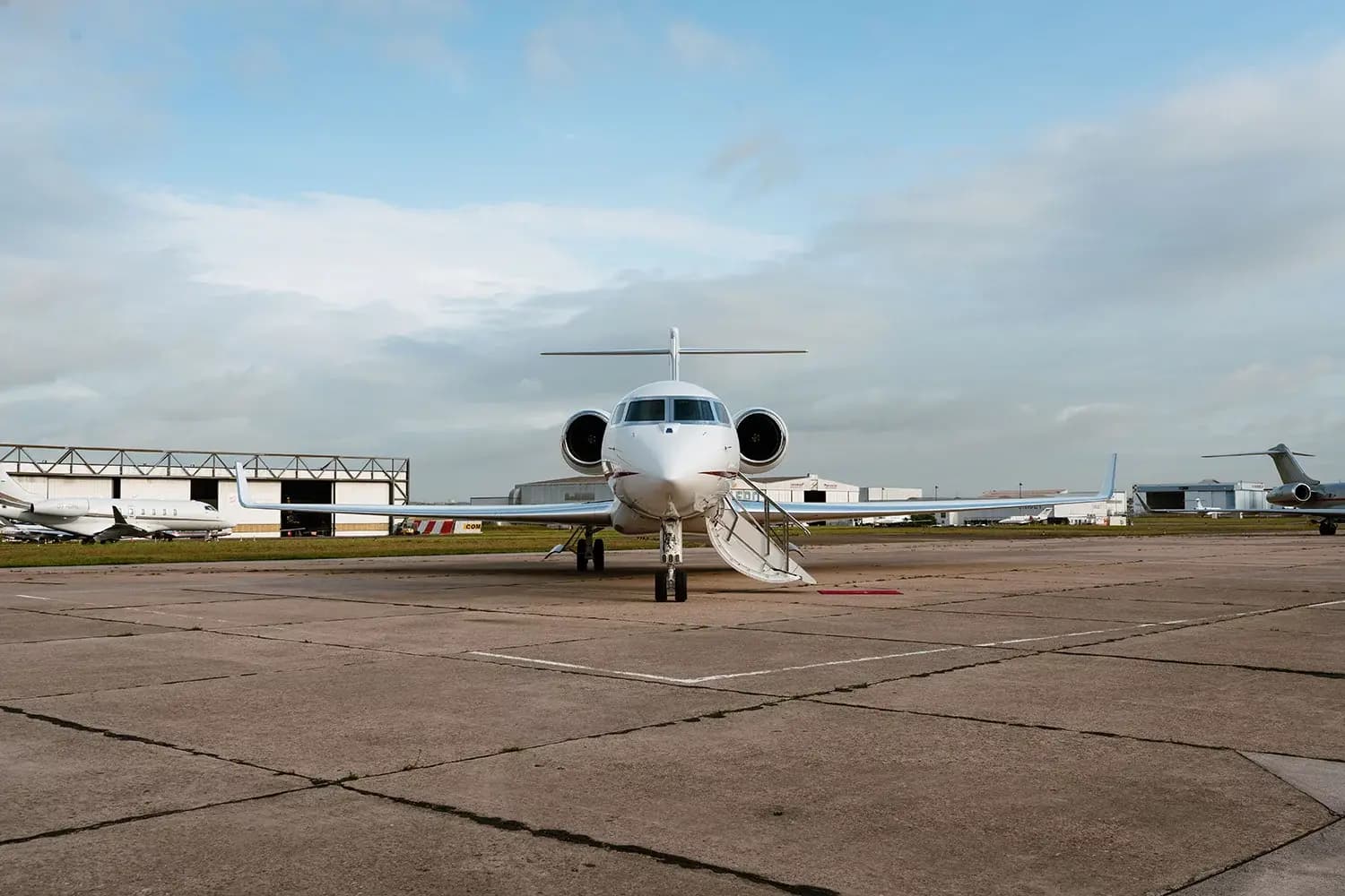 Gulfstream GVII-G500 LX-NJC operated by SPARFELL Aviation Group photo 6