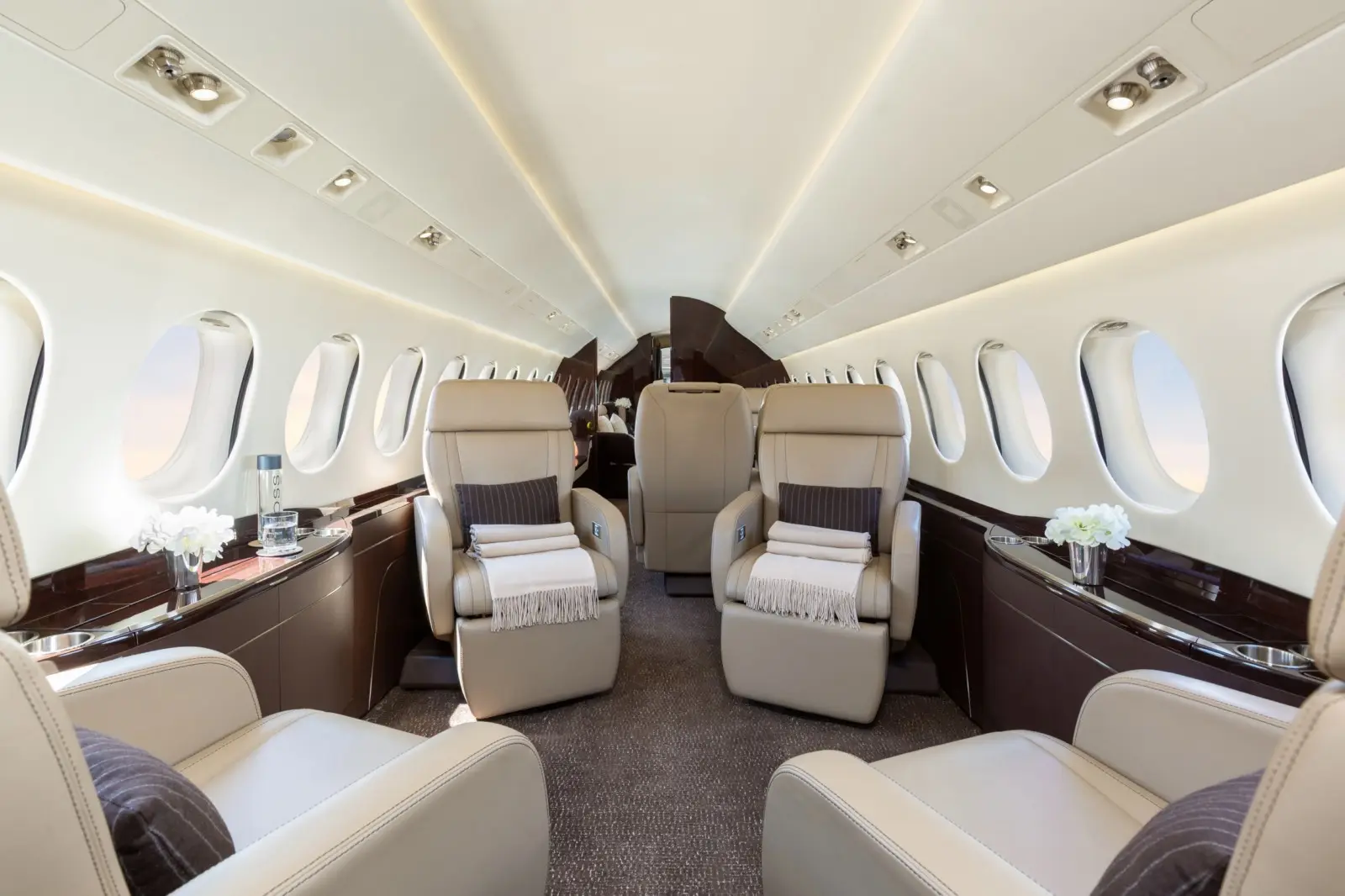 Dassault Falcon 7X LX-PDB operated by Global Jet photo 2