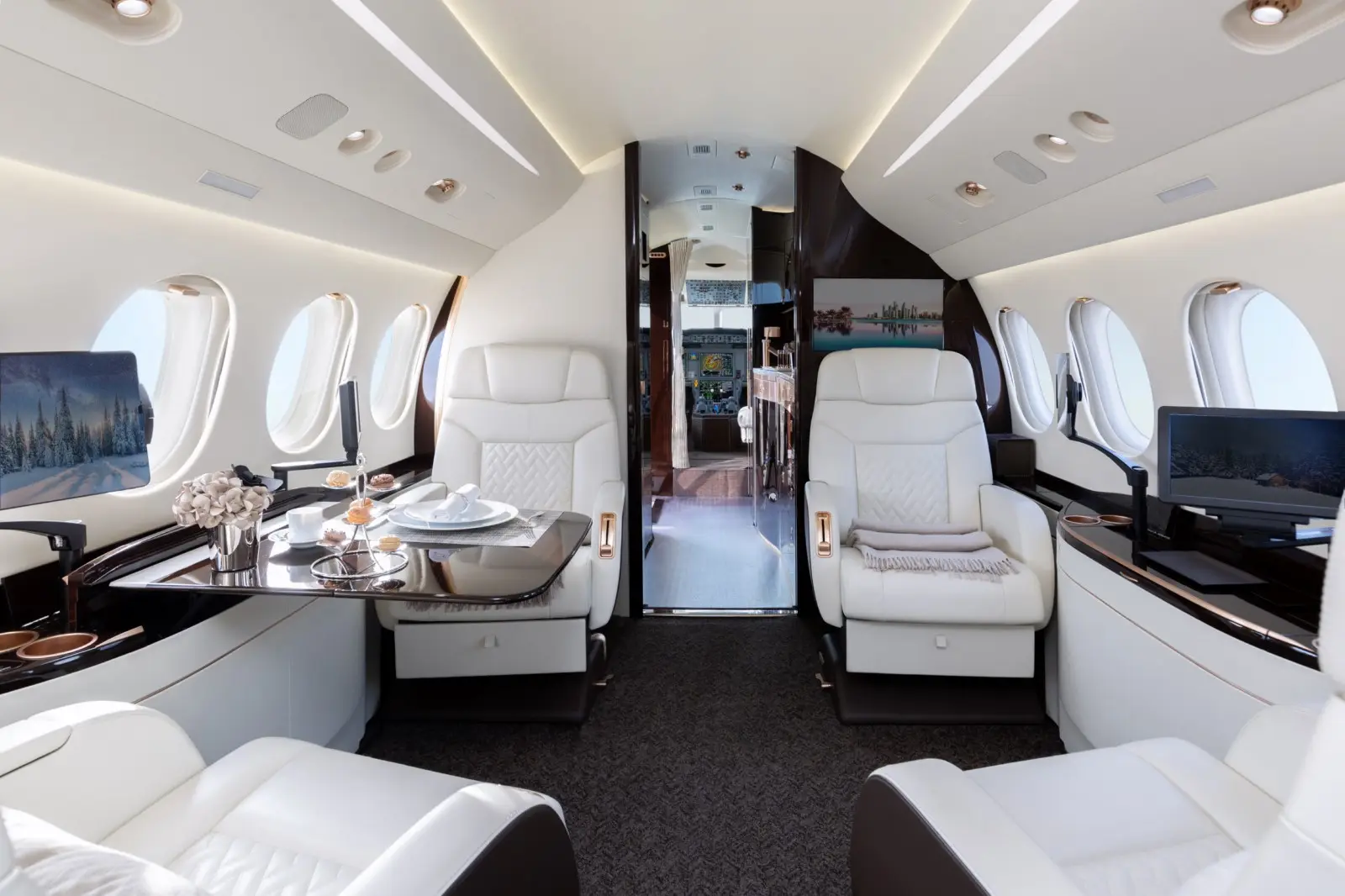 Dassault Falcon 7X LX-POH operated by Global Jet photo 3