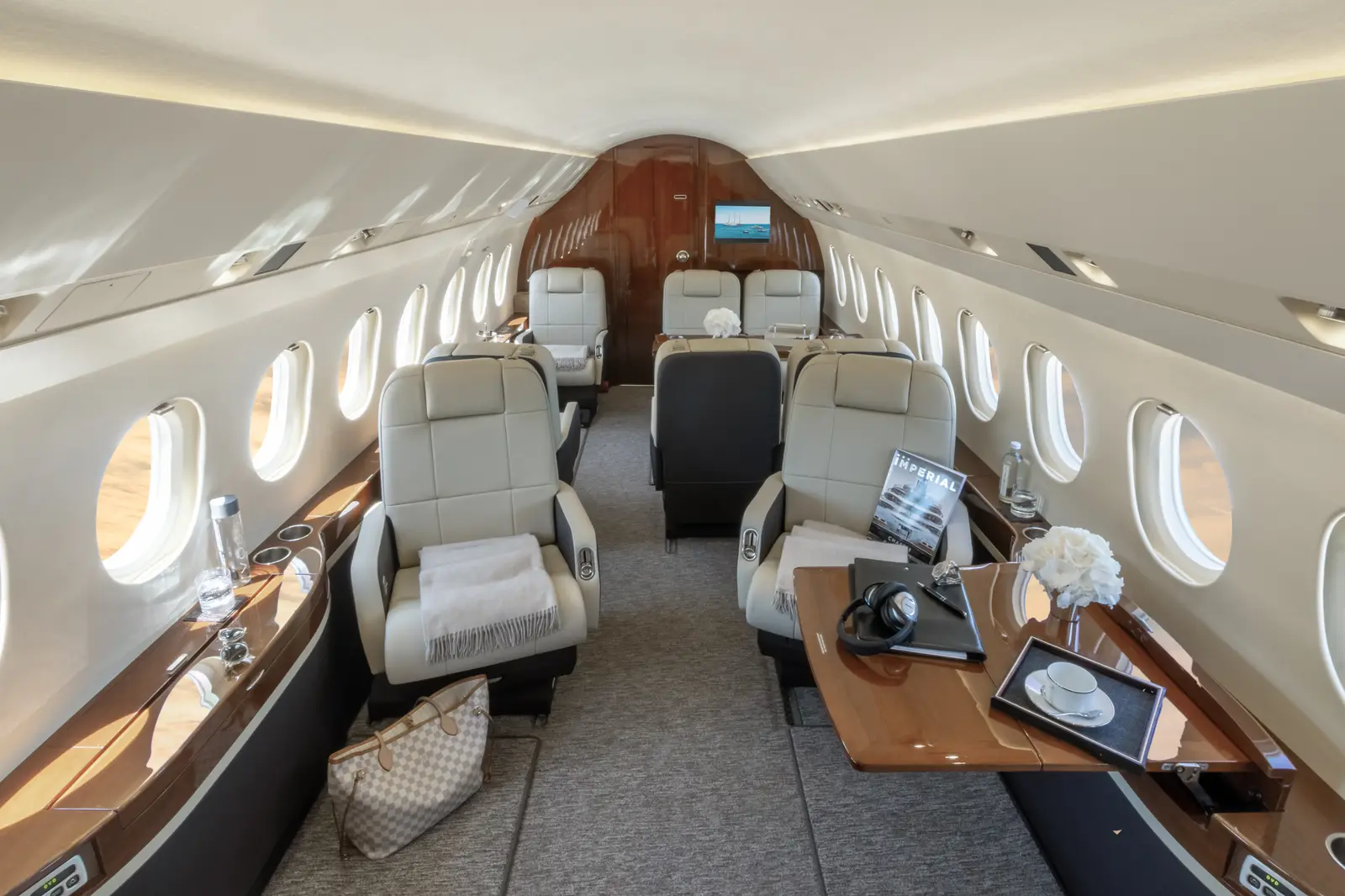 Dassault Falcon 2000LX LX-SCO operated by Global Jet photo 2