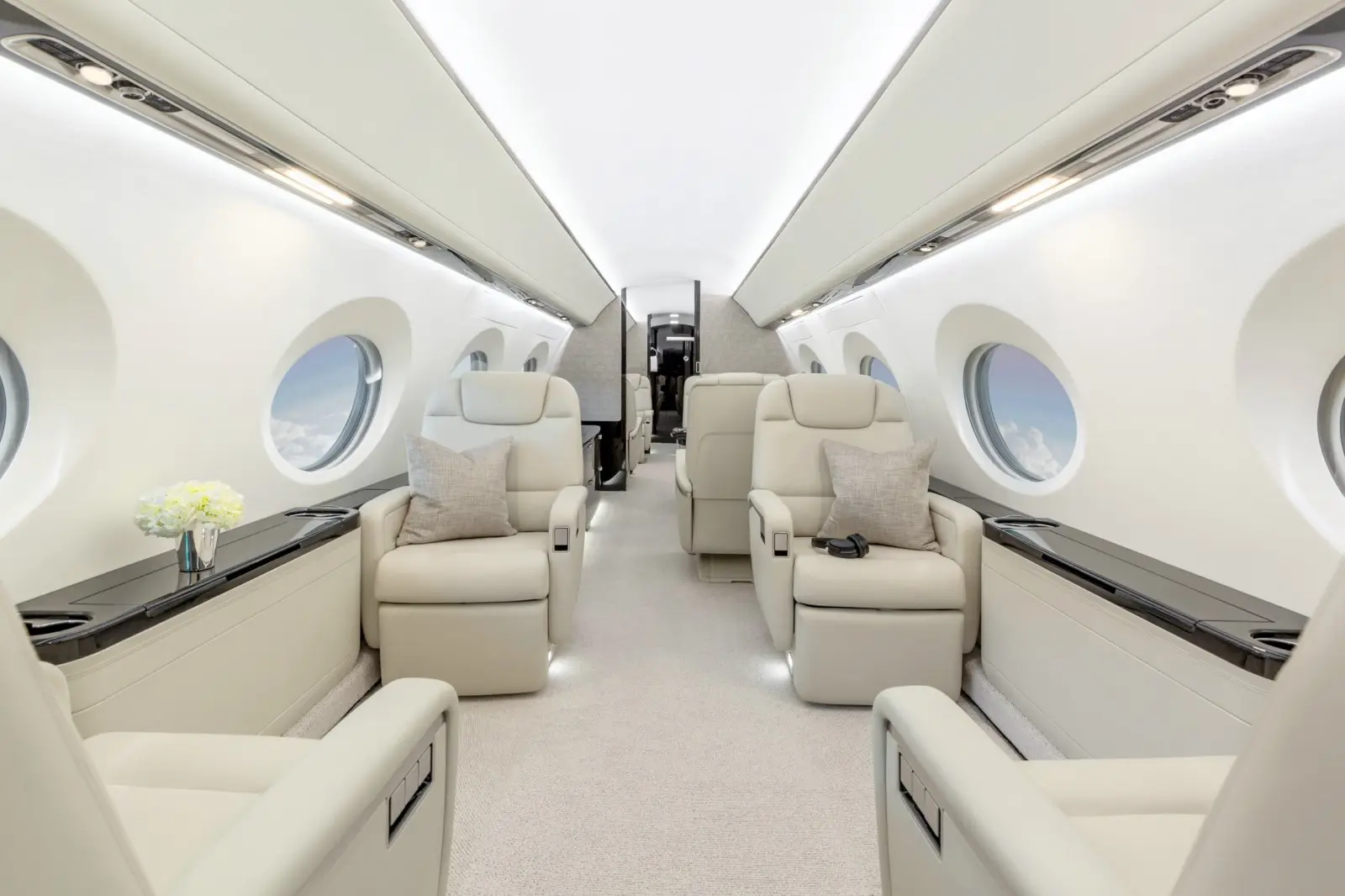 Gulfstream GVII-G600 LX-TTS operated by Global Jet photo 2