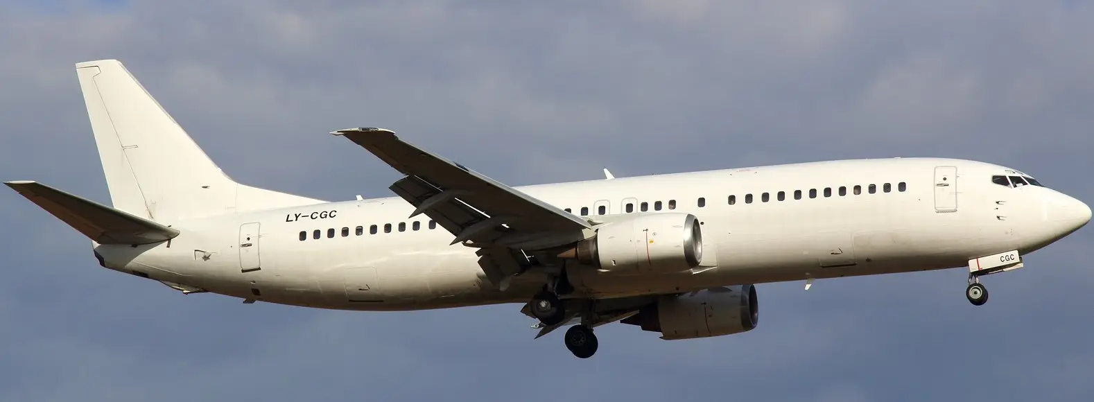 Boeing 737-400 LY-CGC operated by GetJet Airlines photo 2