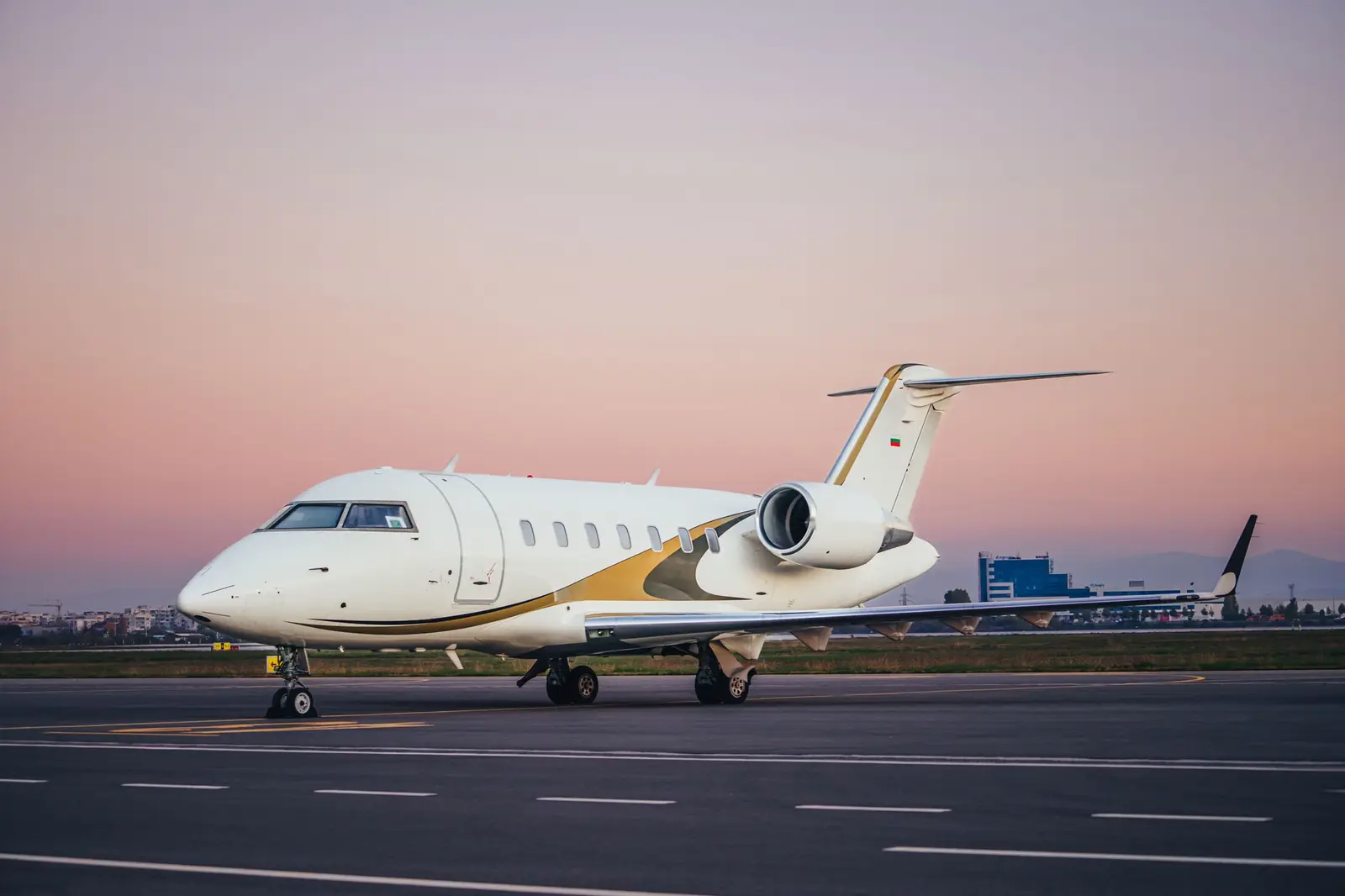 Bombardier Challenger 605 LZ-BVD operated by EGT JET LTD. photo 4