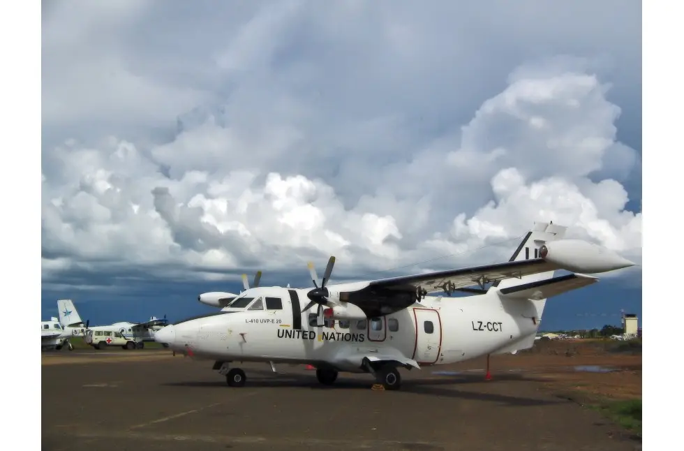 Let L-410 LZ-CCT