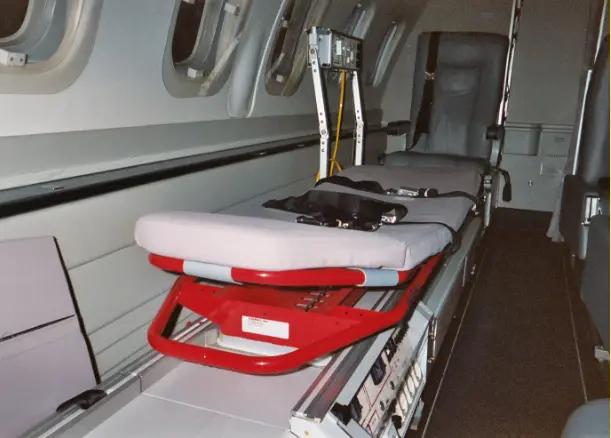 Piaggio Avanti II LZ-ORO operated by Aviostart Ltd photo 3