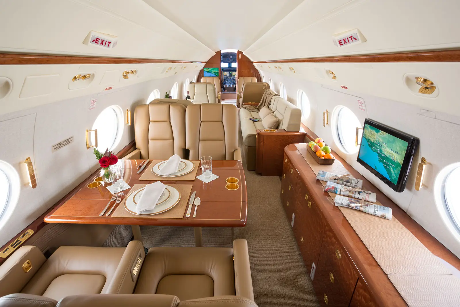 Gulfstream G450 N100BM operated by Solairus Aviation photo 2