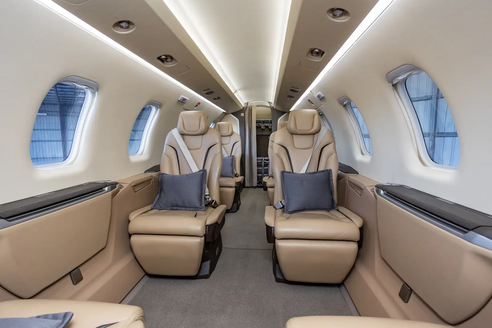 Pilatus PC-24 N100J operated by Modesto Jet photo 3
