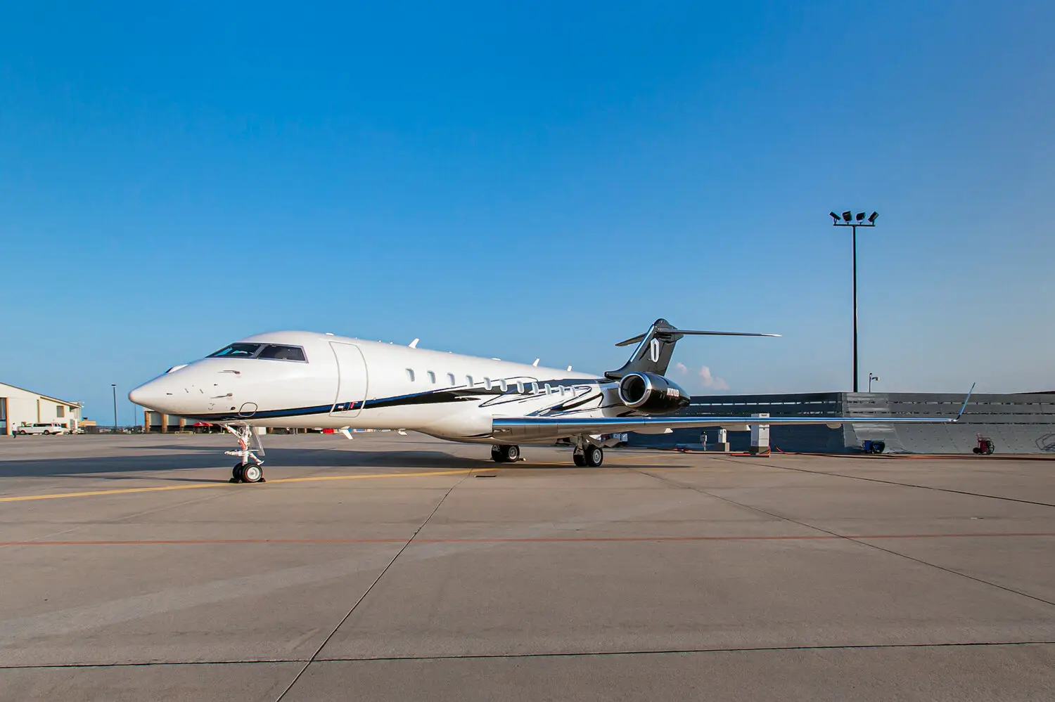 Bombardier Global 5500 N101UD operated by Elite Air, Inc., exterior