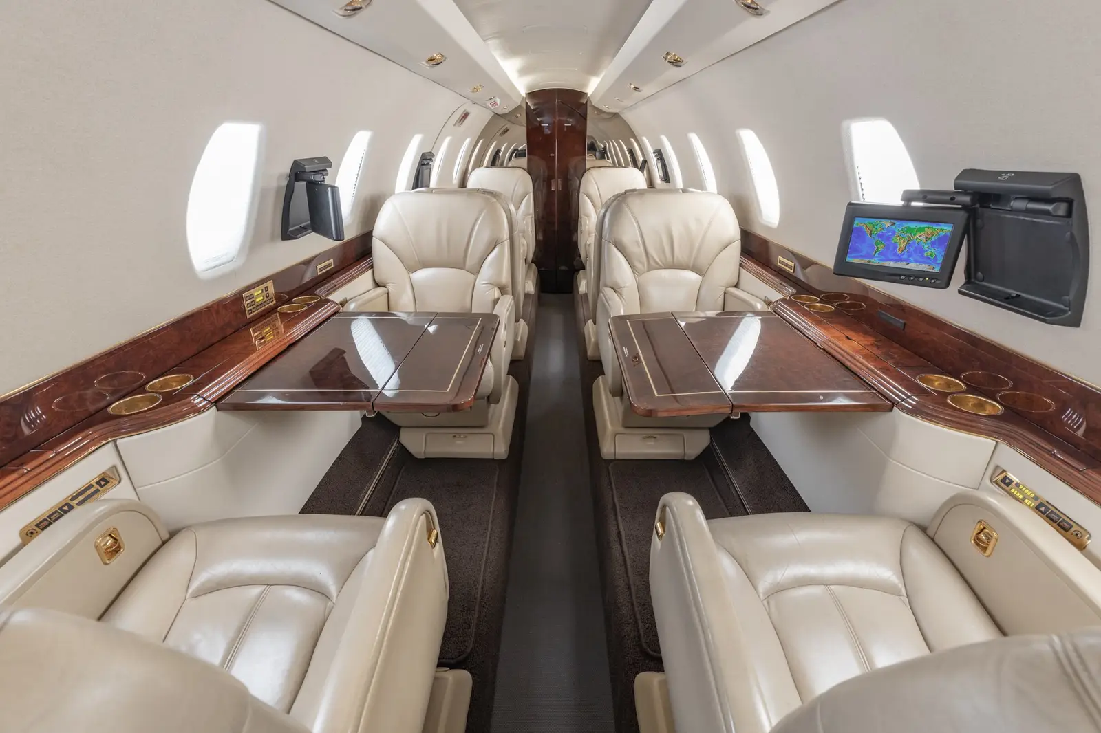 Cessna Citation X N104R operated by Charter Airlines, LLC photo 4