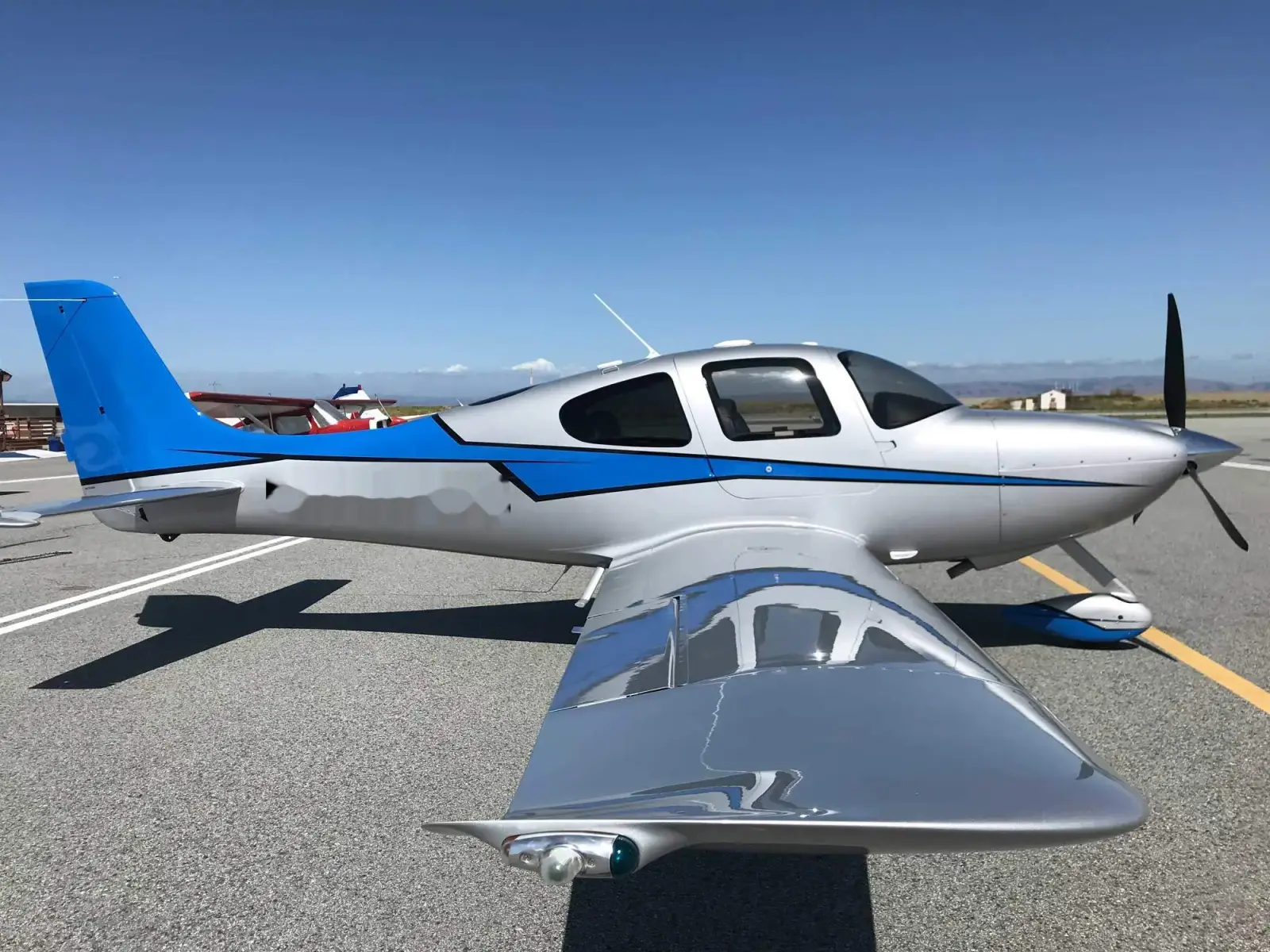Cirrus SR22 N104TQ operated by QuikCharter photo 4