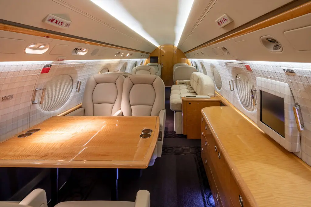 Gulfstream G400 N1066W operated by Wing Aviation Charter Services, LLC photo 4