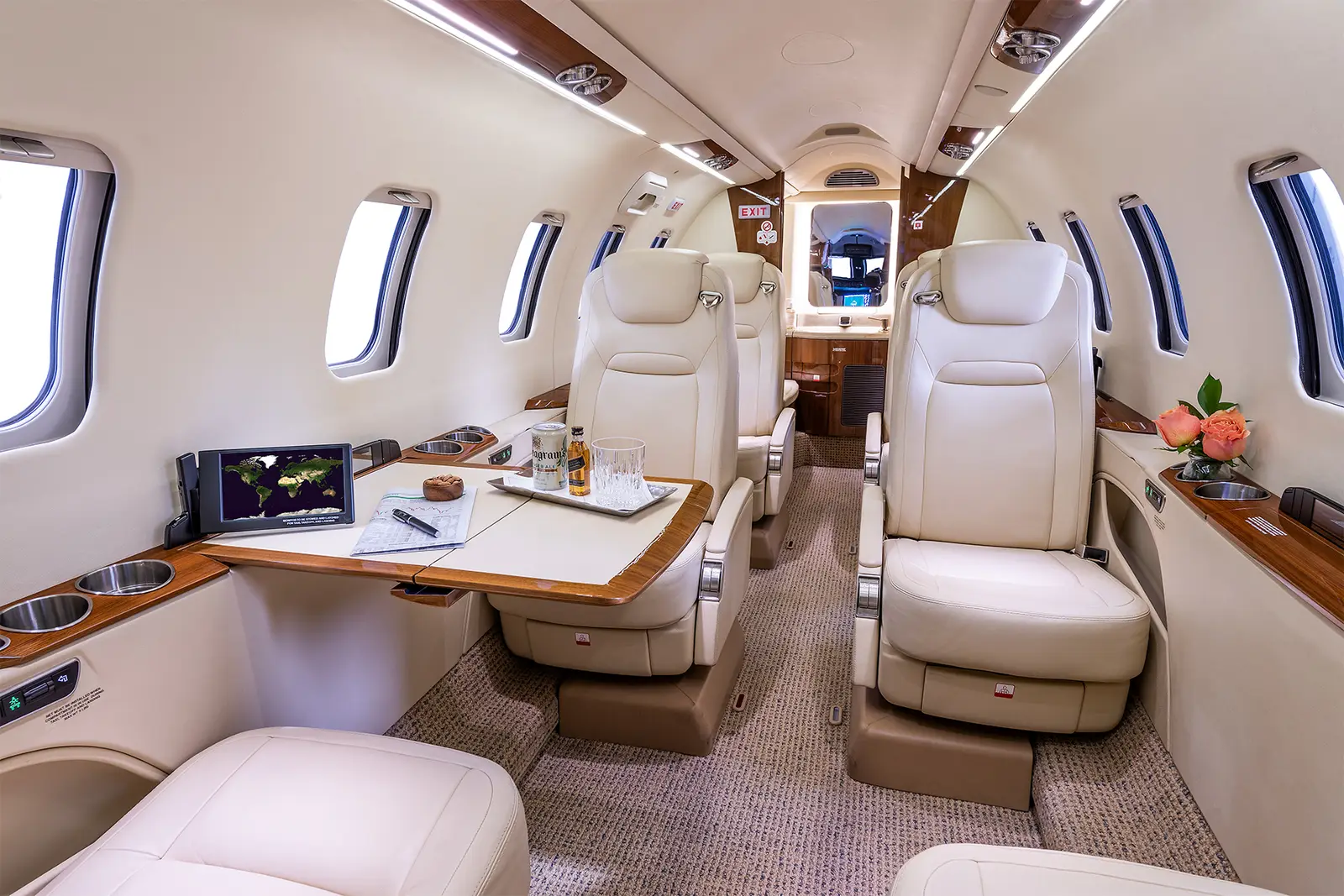 Bombardier Learjet 70 N106GK operated by Let's Jett, Inc. photo 5