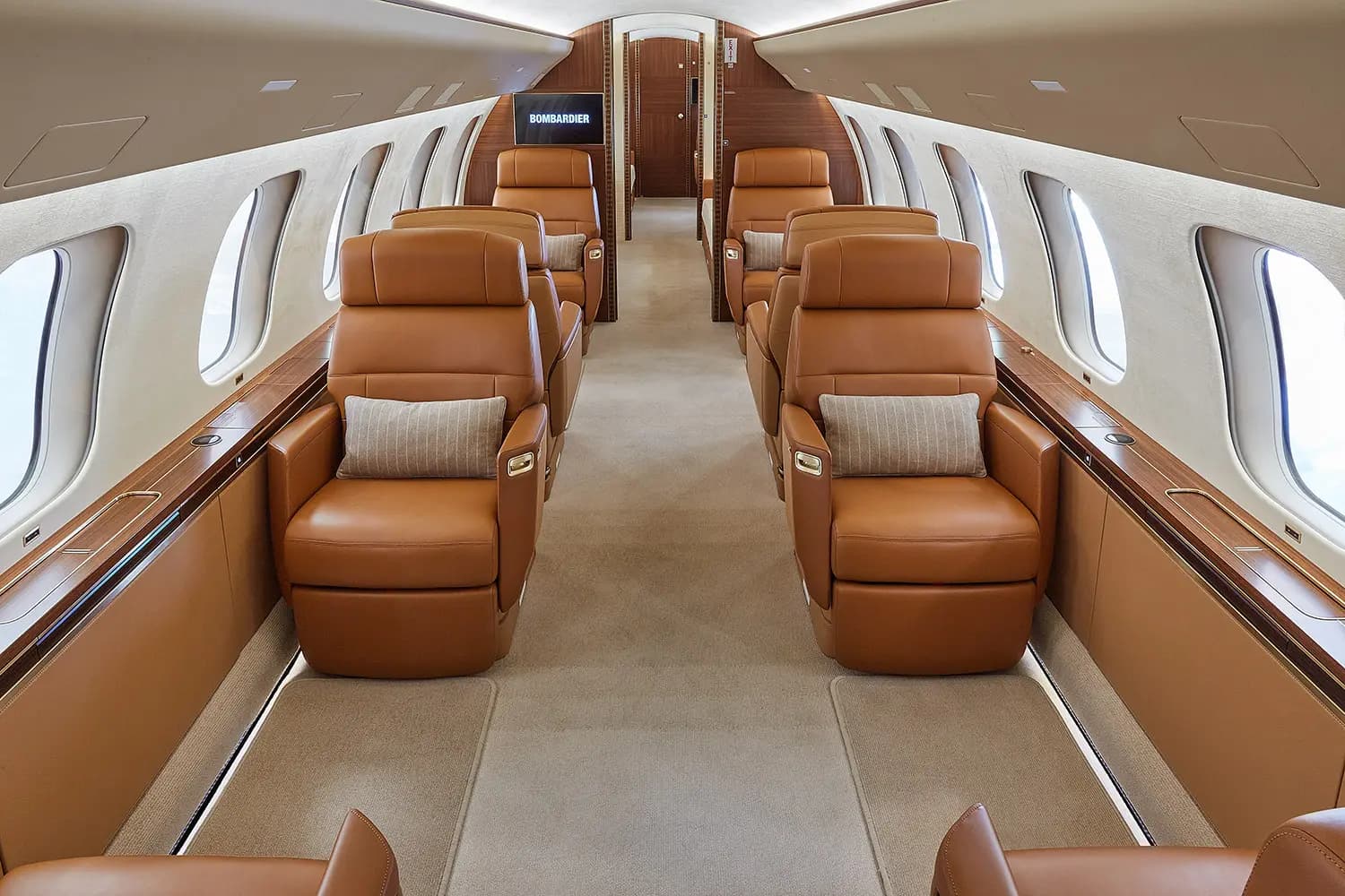 Bombardier Global 7500 N1089 operated by Mira Vista Aviation, Inc. photo 3