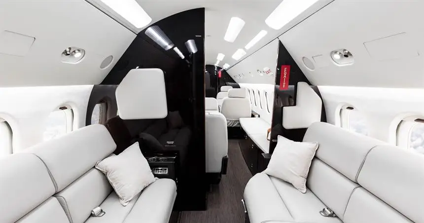 Dassault Falcon 900 N108PH operated by Chicago Jet Group, KARR photo 3