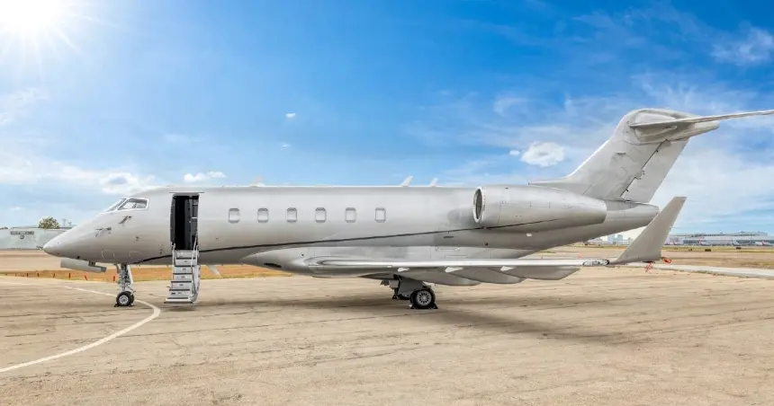Bombardier Challenger 300 N1107M operated by Jet Linx Aviation, LLC, exterior