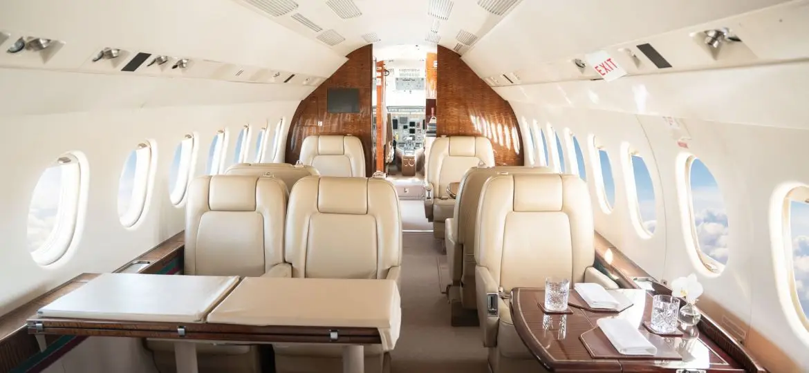 Dassault Falcon 2000 N110AB operated by Fly Alliance photo 3