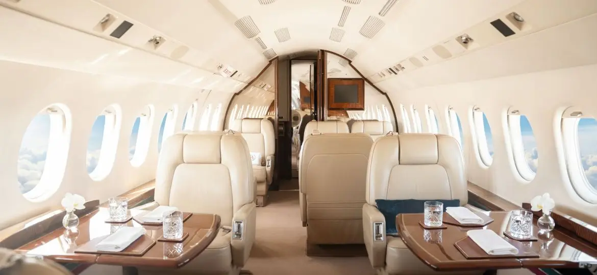 Dassault Falcon 2000 N110AB operated by Fly Alliance photo 4