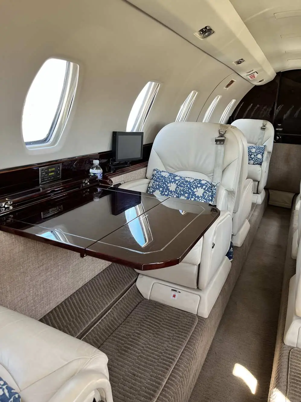 Cessna Citation X N110CX operated by Hera Flight, LLC, KCAK photo 2