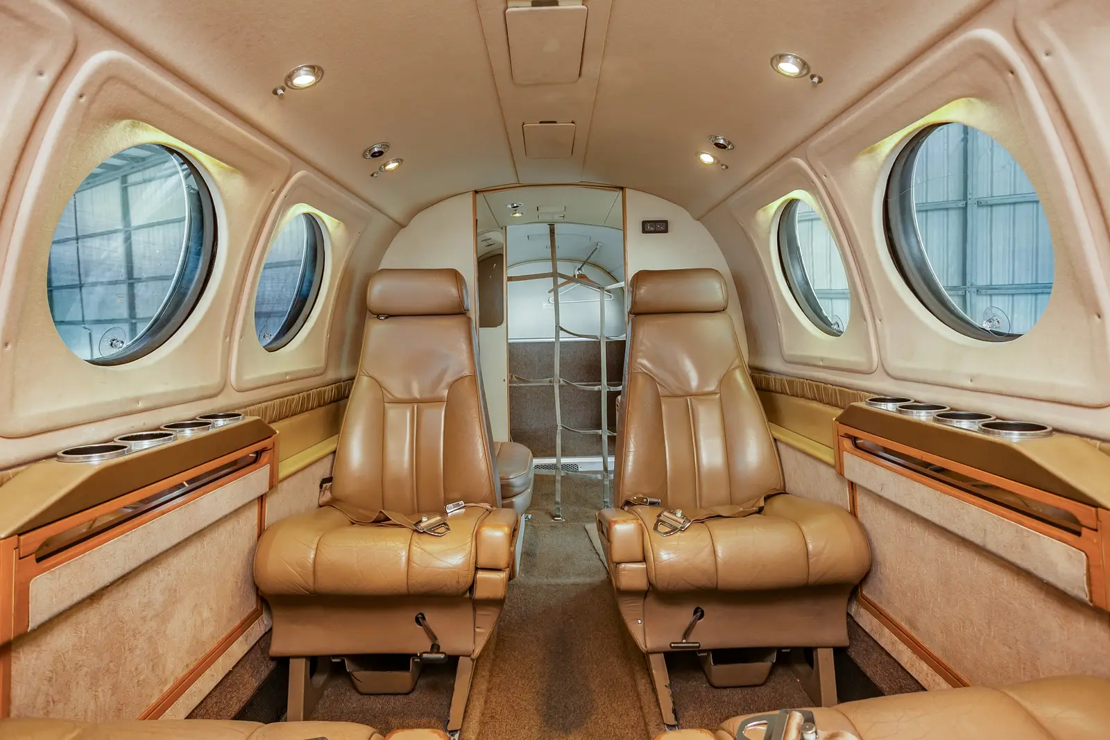Beechcraft King Air 200 N1114K operated by Modesto Jet photo 3