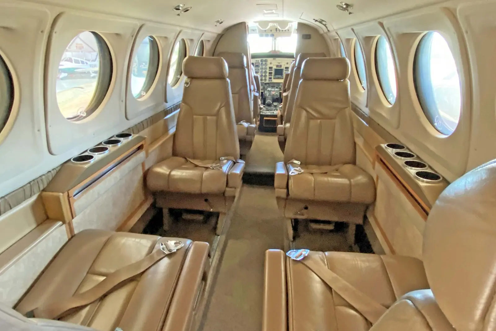 Beechcraft King Air 200 N1114K operated by Modesto Jet photo 6