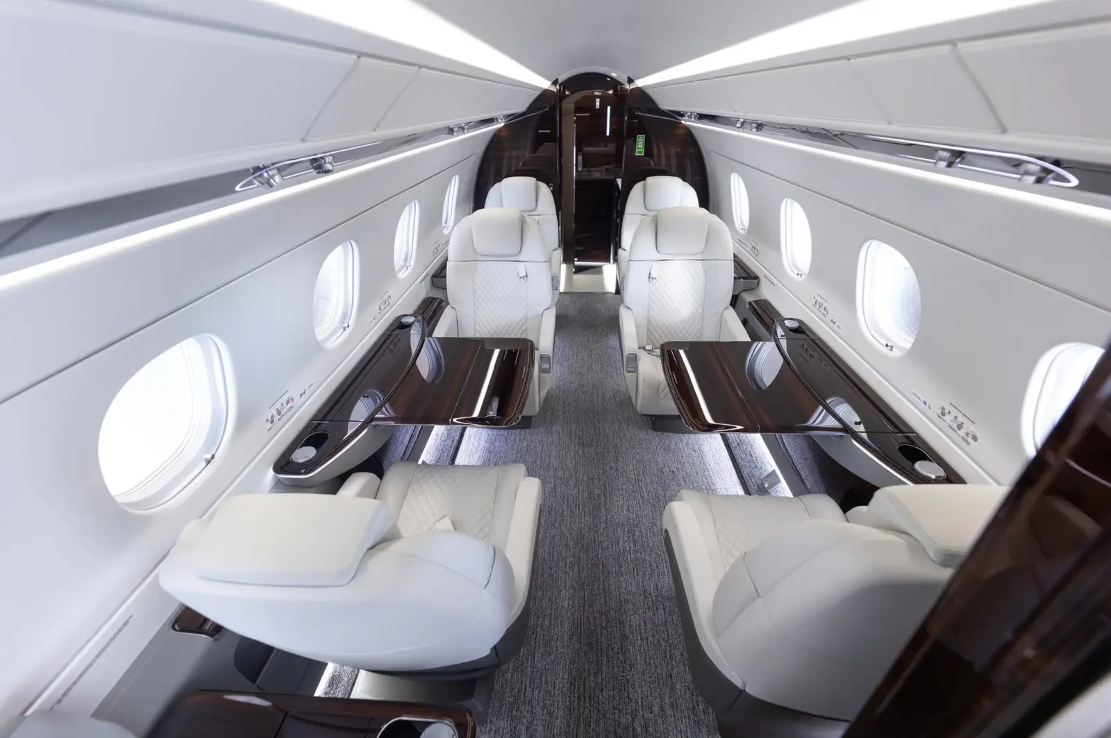 Embraer Praetor 500 N111CM operated by Thrive Aviation photo 2