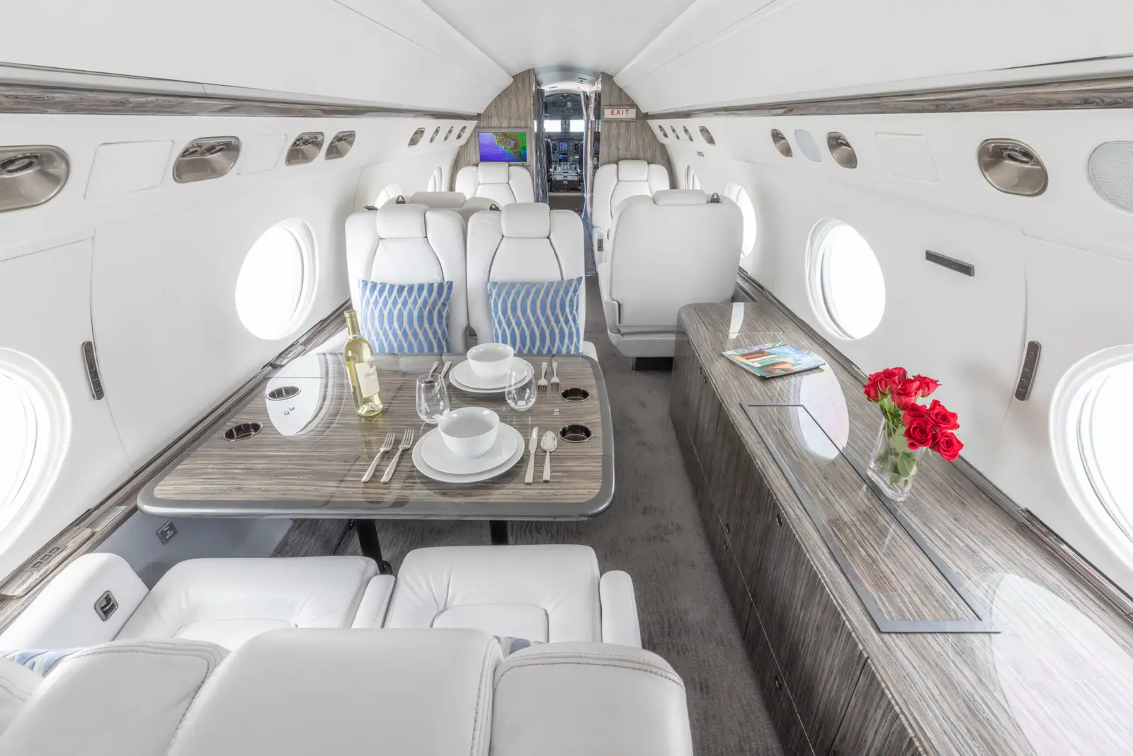 Gulfstream V N111MT operated by STAJets, KSNA photo 2