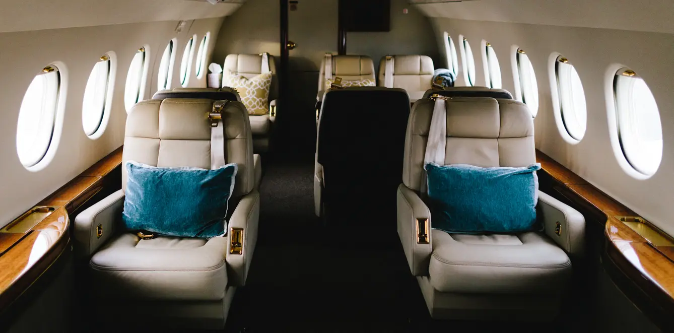 Dassault Falcon 2000 N112FJ operated by Rennia Aviation, LLC photo 2