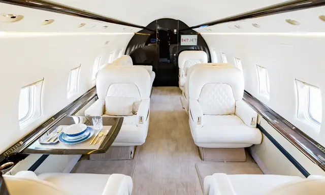 Bombardier Challenger 601-3A N116HL operated by 24/7 Jet, Inc photo 2