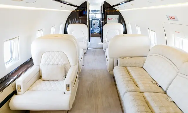 Bombardier Challenger 601-3A N116HL operated by 24/7 Jet, Inc photo 3