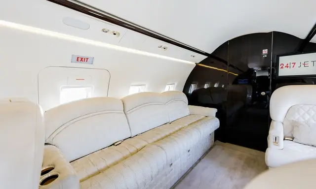 Bombardier Challenger 601-3A N116HL operated by 24/7 Jet, Inc photo 6