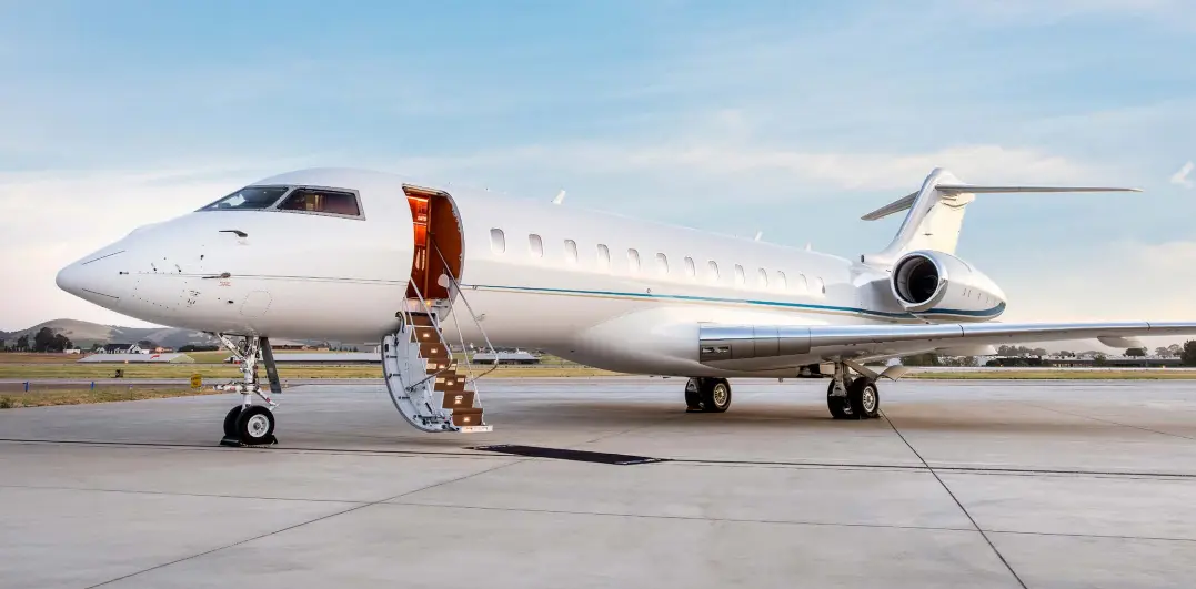 Bombardier Global Express XRS N118MJ operated by ACI Jet, exterior