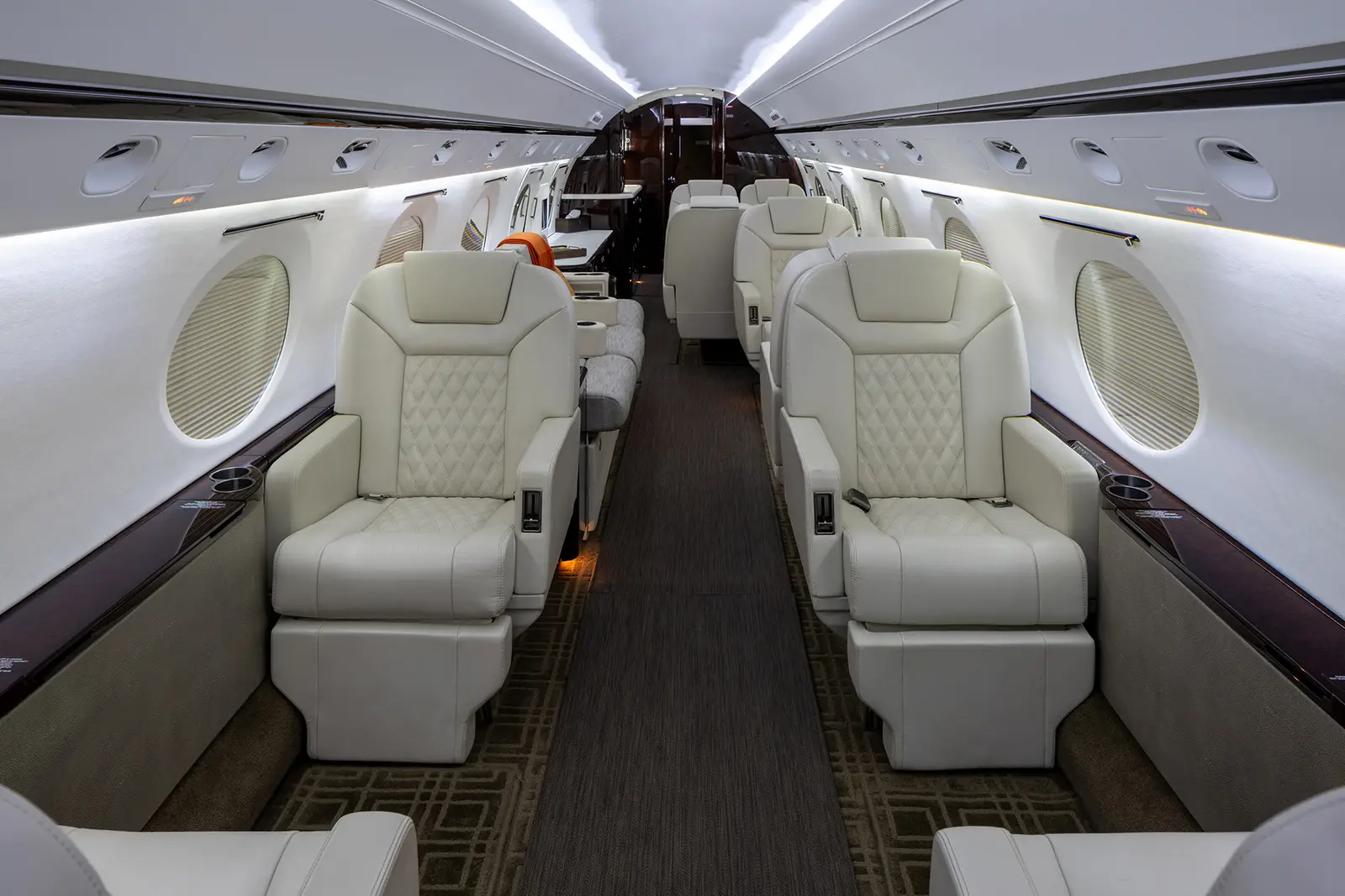 Gulfstream IV-SP N119FM operated by Wing Aviation Charter Services, LLC photo 2