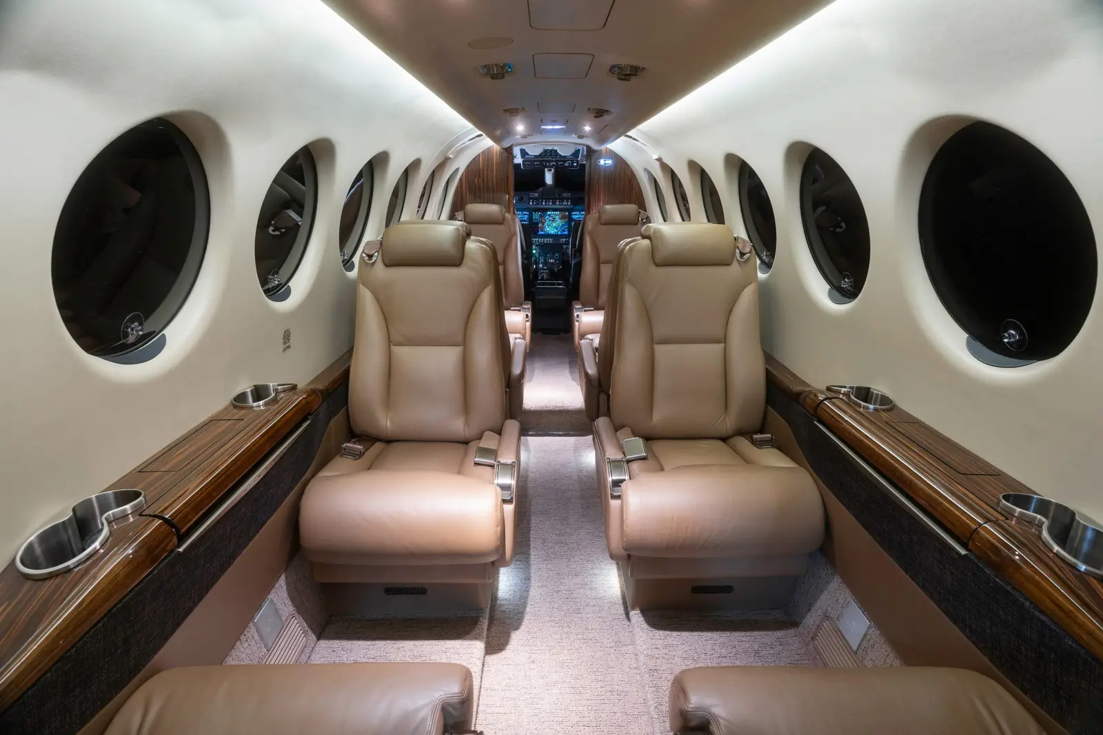 Beechcraft King Air 350iER N1213P operated by PrismJet, LLC photo 2