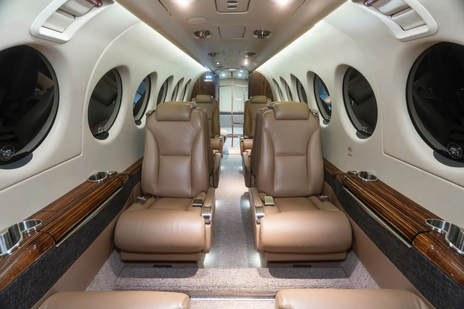 Beechcraft King Air 350iER N1213P operated by PrismJet, LLC photo 4