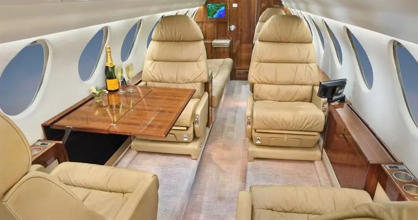 Dassault Falcon 50 N121BZ operated by Club Jet Charter, LLC photo 3