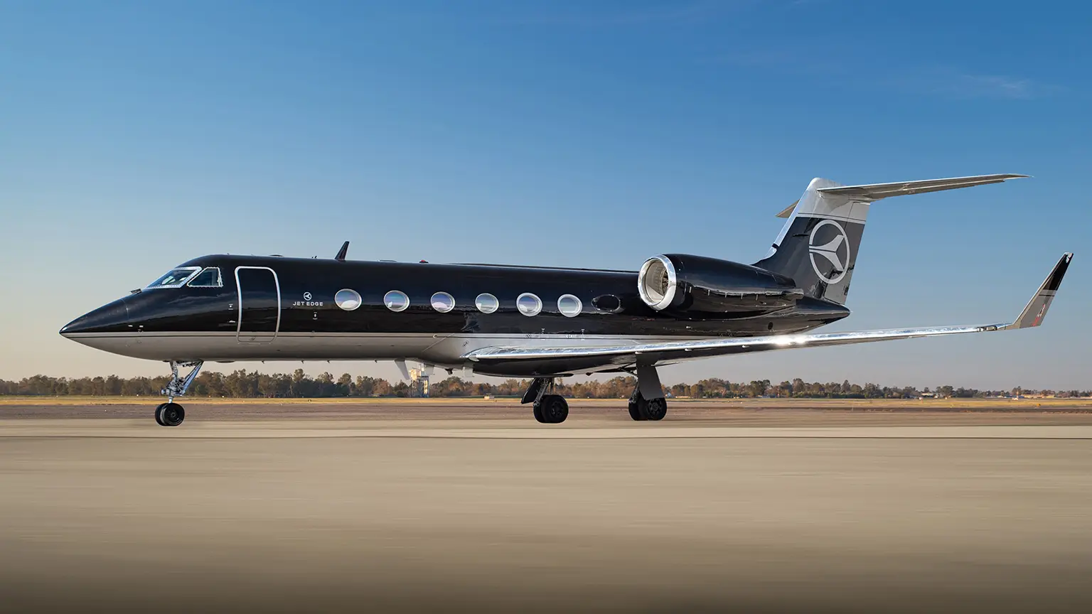 Gulfstream IV-SP N121JE operated by Jet Edge International, KPOC, exterior