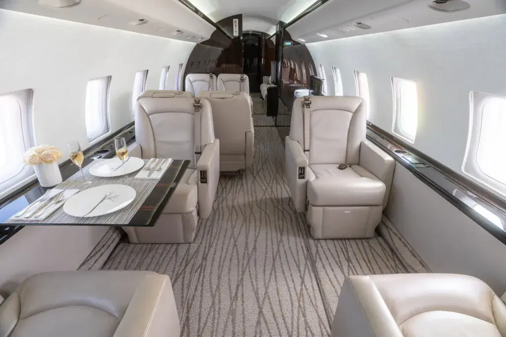 Bombardier Global Express N121SA operated by Sun Air Jets photo 2